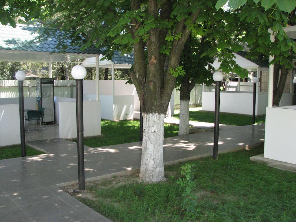 Art Hotel Izmail Bagian luar foto