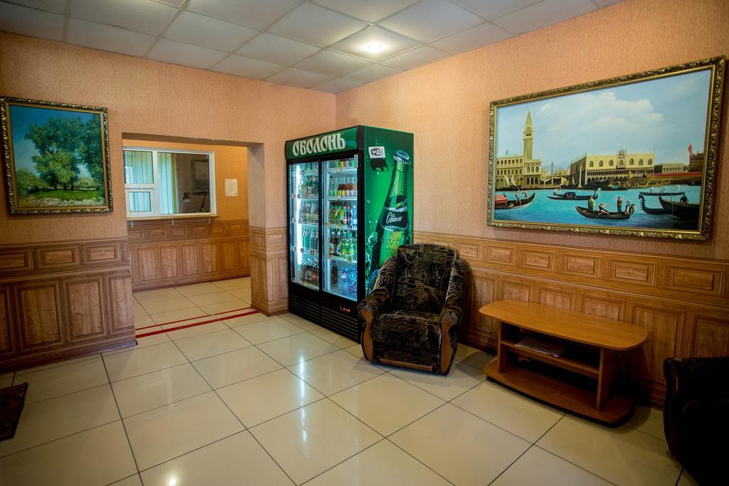 Art Hotel Izmail Bagian luar foto